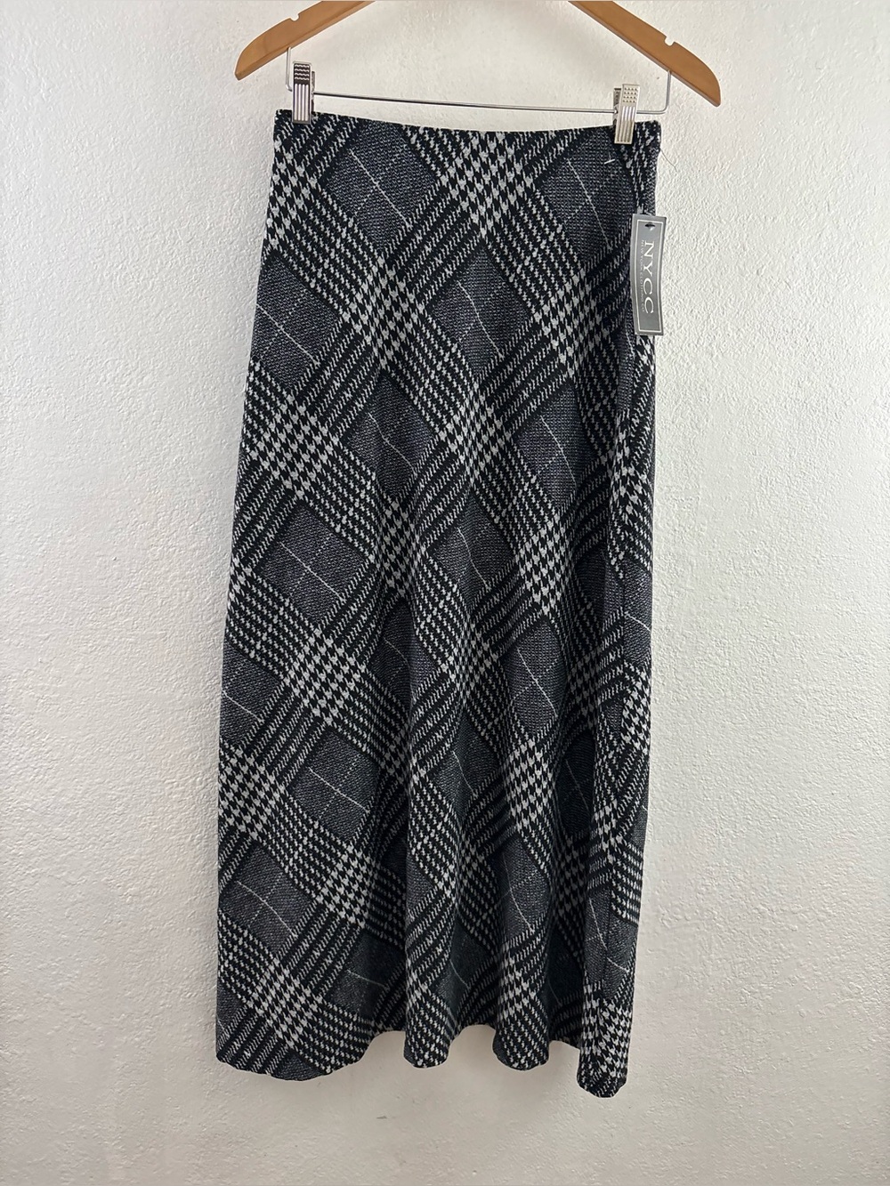 NYCC brand maxi skirt featuring a black and white diagonal plaid pattern size S